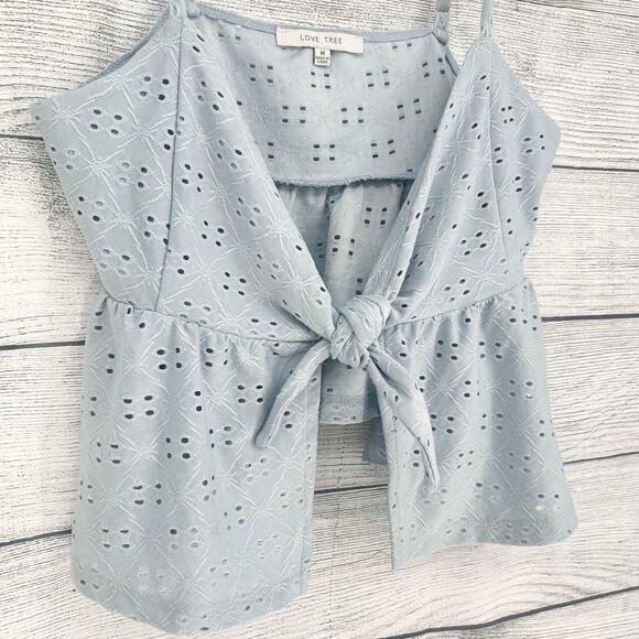 Love Tree Sky Blue Open Tie Front Cropped Eyelet Lace Cami Size M - Picture 2 of 4